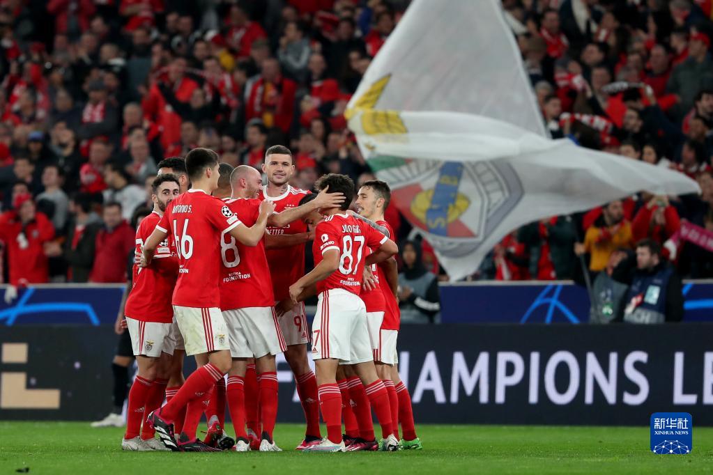 体育英超：两球制胜 利兹联2-0击败南安普顿